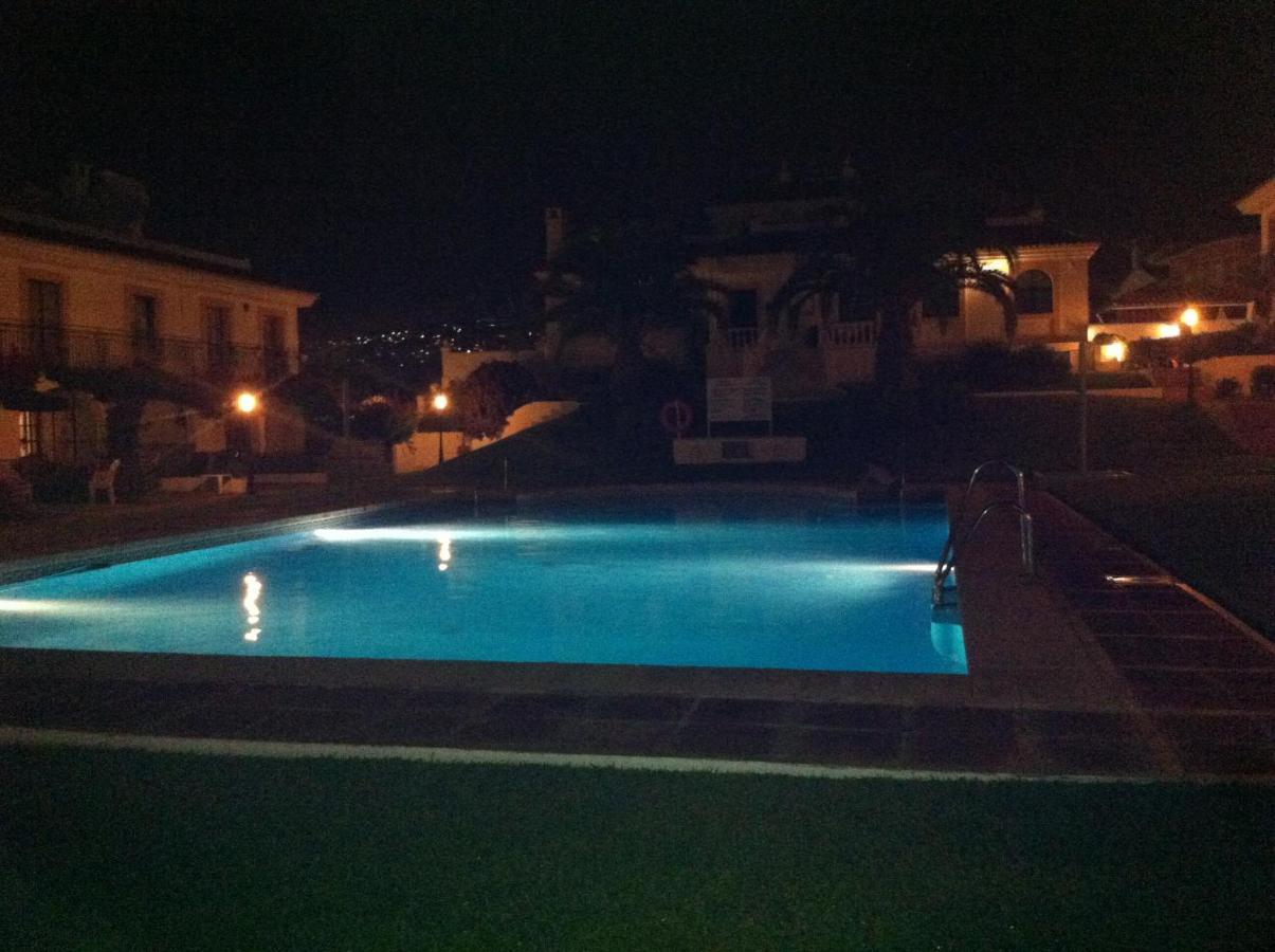 Adosado En Residencial *
